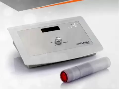 Gerät für Cold Plasma Behandlungen bei Kosmetik Oppenheimer